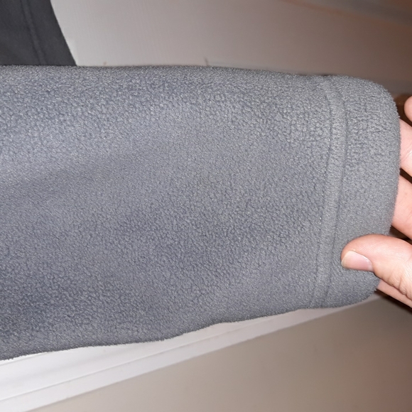 Outdoor Master Fleece Jacket With Hood & Multi-Pockets 100% Polyester - Picture 7 of 14